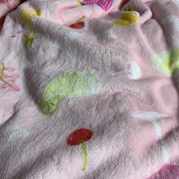 Cozy pink soft plush fleece throw NWT wine & drink glasses great gift bridesmaid - Picture 6 of 7